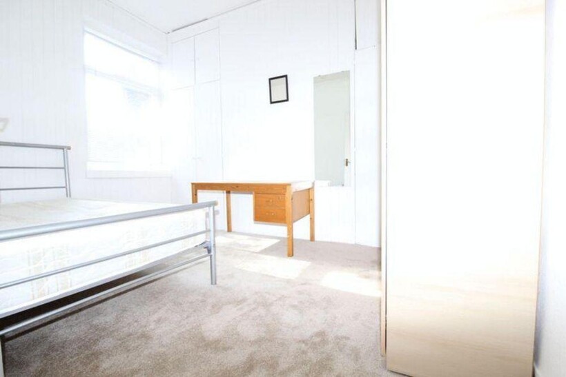 N8 3 bed flat to rent - £2,535 pcm (£585 pw)