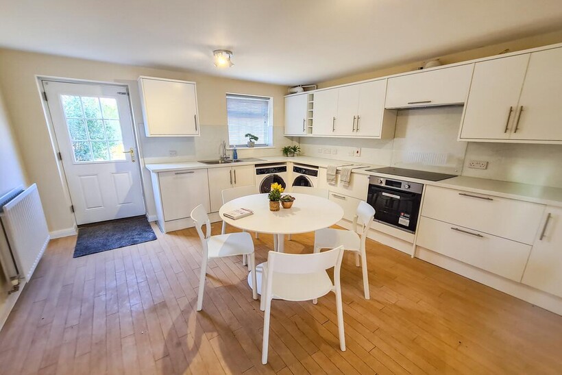 Kitchen/Dining