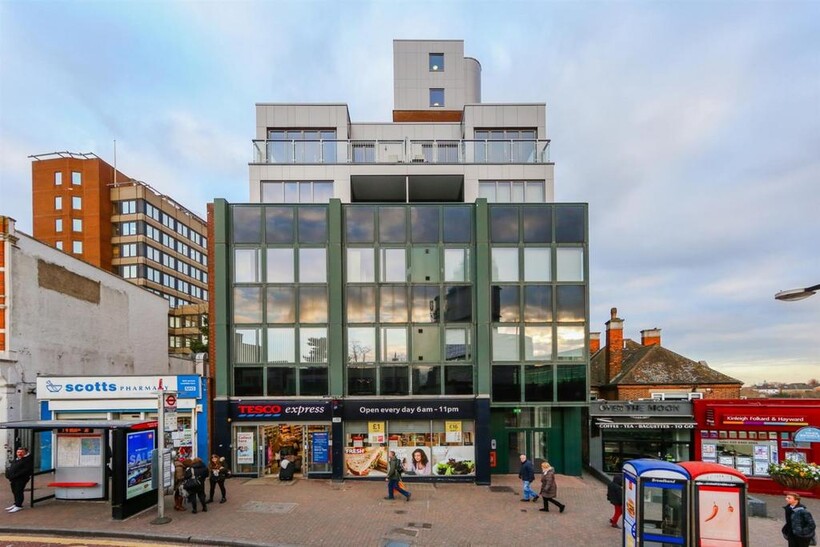 Broadway House, Bromley BR1 2 bed apartment to rent - £1,990 pcm (£459 pw)