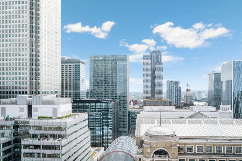 No. 1 West India Quay, Hertsmere... 1 bed flat to rent - £3,098 pcm (£715 pw)