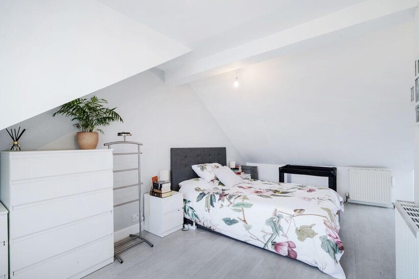 NW6 2 bed flat to rent - £2,448 pcm (£565 pw)