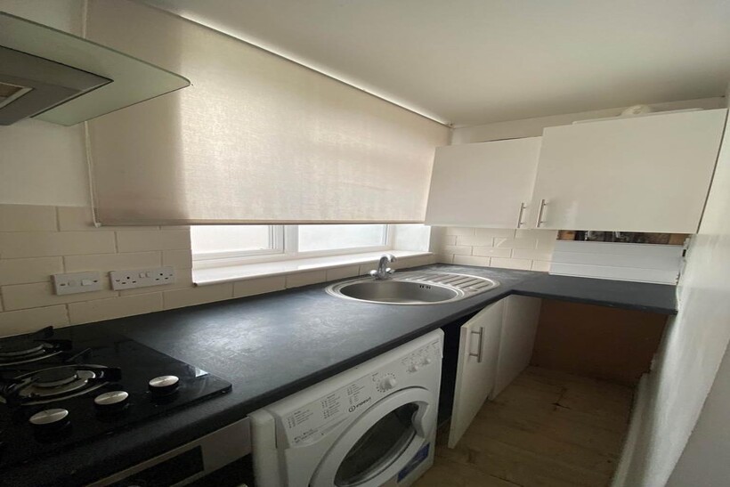 Winchester House, Aylesbury HP21 1 bed flat to rent - £845 pcm (£195 pw)