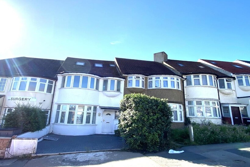 Wakemans Hill Avenue, London, Greater... 5 bed semi-detached house to rent - £3,490 pcm (£805 pw)