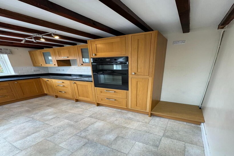 Morfa Nefyn, Pwllheli LL53 2 bed terraced house to rent - £815 pcm (£188 pw)