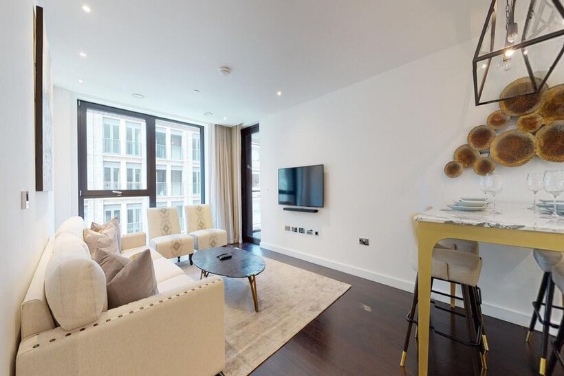 Charles Clowes Walk, Nine Elms, SW11 2 bed flat to rent - £5,092 pcm (£1,175 pw)