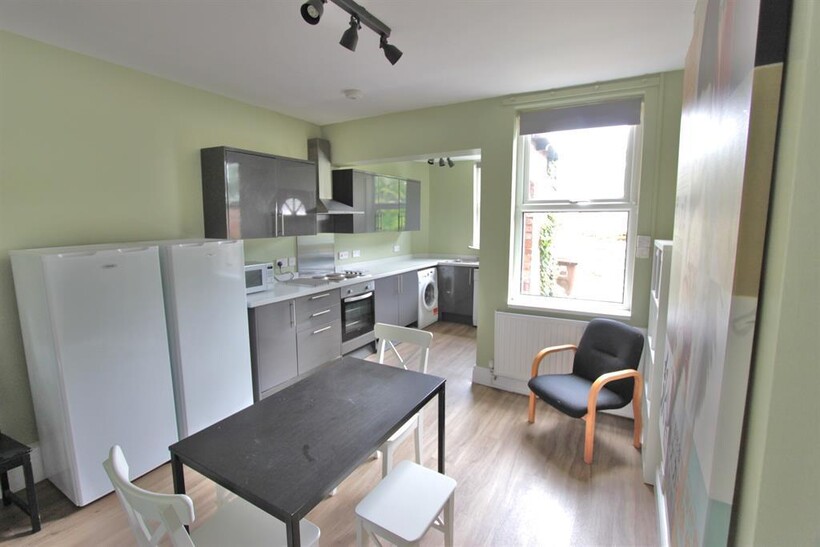 Hunter House Road, Sheffield, S11 8TW 5 bed terraced house to rent - £347 pcm (£80 pw)