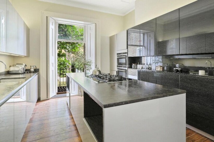 Warwick Gardens, London, W14 5 bed terraced house to rent - £15,167 pcm (£3,500 pw)