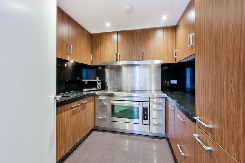 New Providence Wharf, 1 Fairmont... 2 bed apartment to rent - £2,947 pcm (£680 pw)