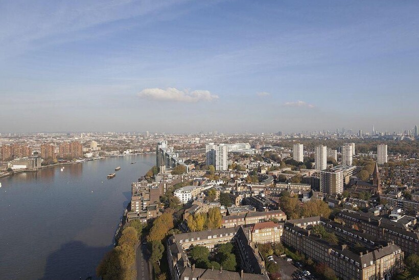 Lombard Road, London SW11 2 bed apartment to rent - £3,662 pcm (£845 pw)