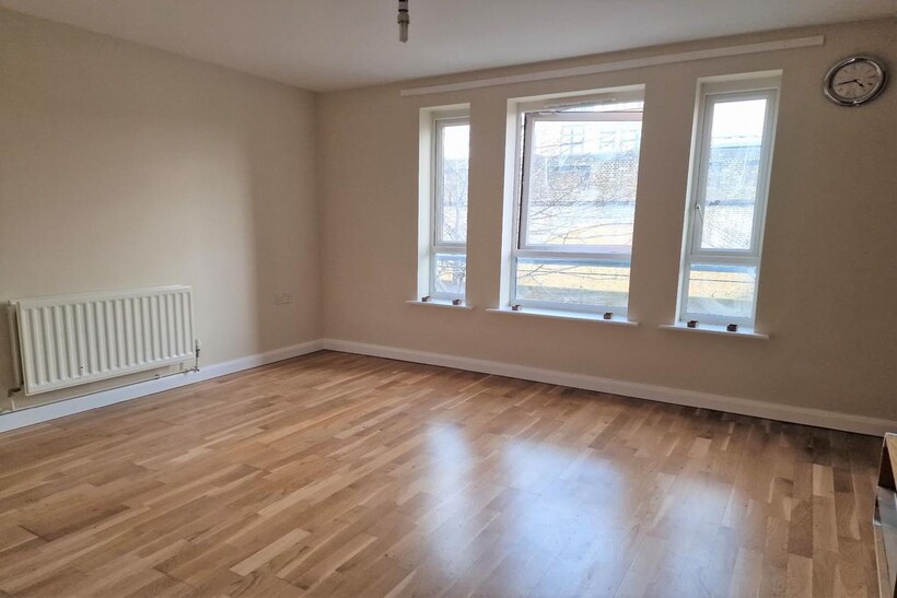 Leyton, London E10 1 bed flat to rent - £1,425 pcm (£329 pw)