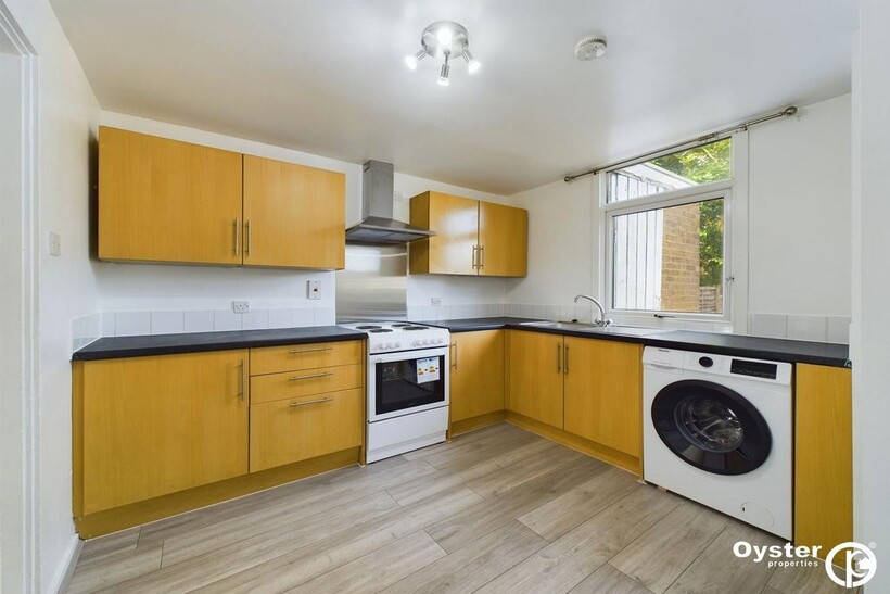 Arbour Court, Northampton, NN3 4 bed terraced house to rent - £1,375 pcm (£317 pw)