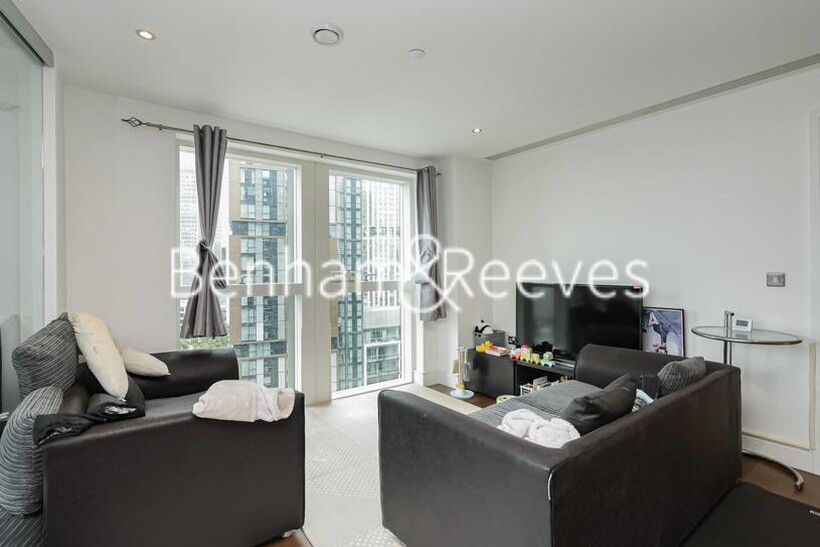 Talisman Tower, Lincoln Plaza E14 3 bed apartment to rent - £3,800 pcm (£877 pw)