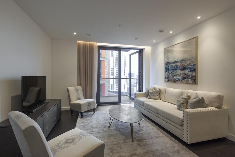 The Residence, 4 Charles Clowes Walk... 2 bed flat to rent - £5,092 pcm (£1,175 pw)