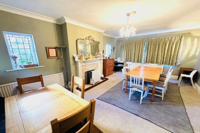 Tudor Lodge, Havant Road 4 bed house to rent - £2,070 pcm (£478 pw)