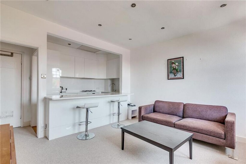 Gliddon Road, London W14 1 bed flat to rent - £1,846 pcm (£426 pw)