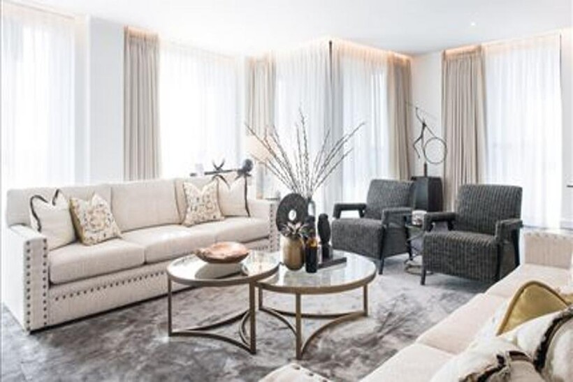 Charles Clowes Walk, London, SW11 3 bed apartment to rent - £11,418 pcm (£2,635 pw)