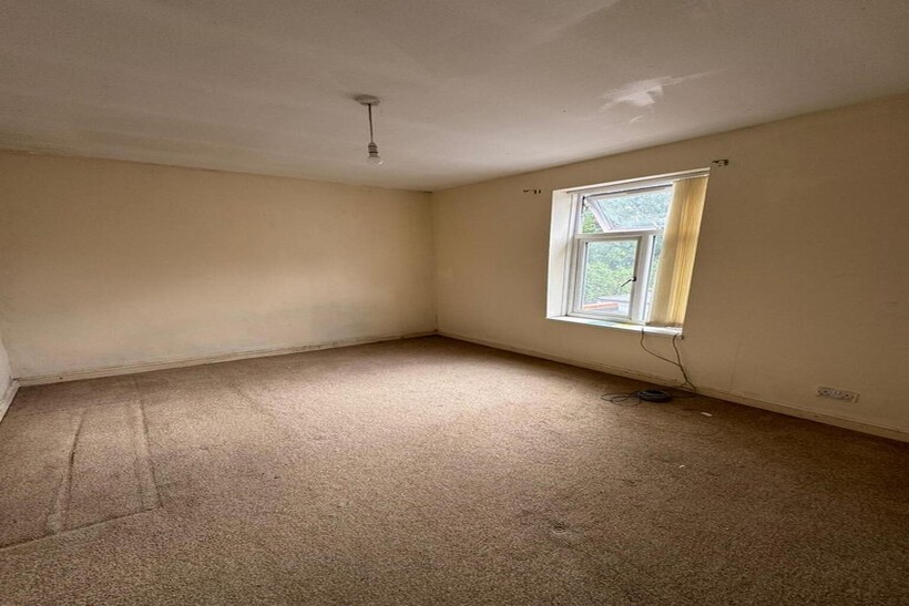 New Road, Dudley, DY2 9AZ 3 bed end of terrace house to rent - £1,025 pcm (£237 pw)