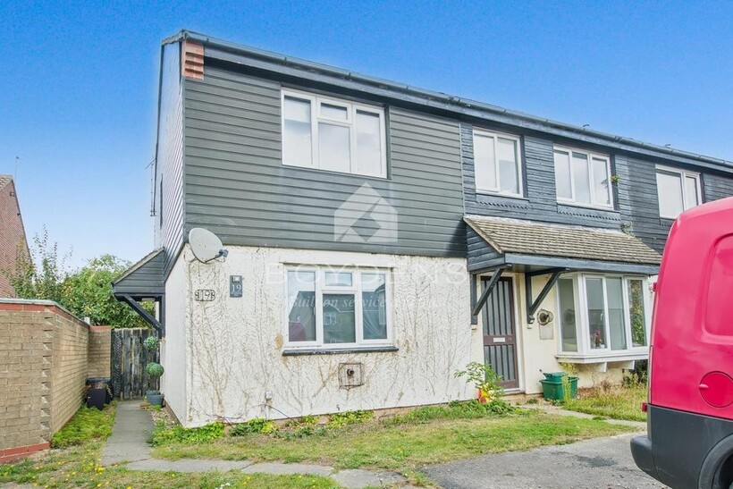 Woodrush End, Colchester CO3 2 bed terraced house to rent - £1,025 pcm (£237 pw)