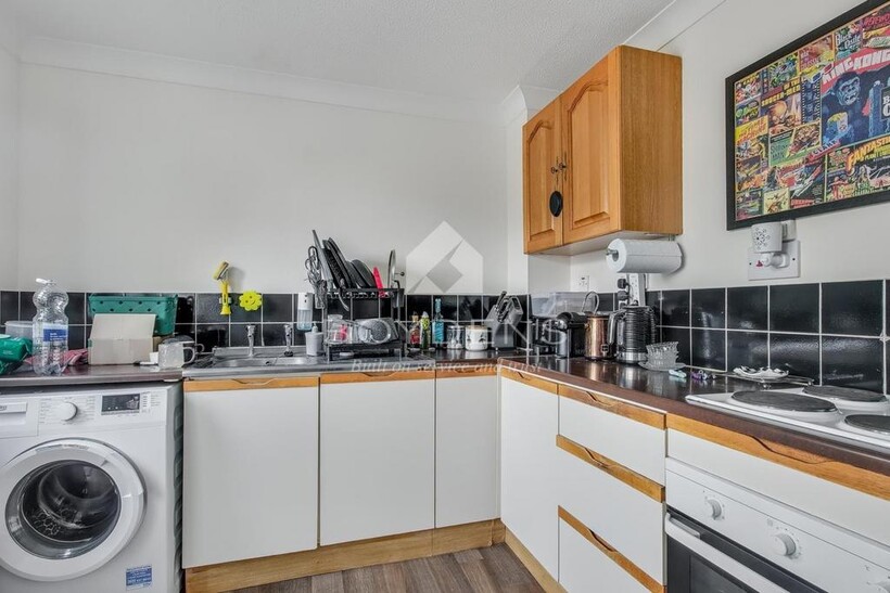 Woodrush End, Colchester CO3 2 bed terraced house to rent - £1,025 pcm (£237 pw)