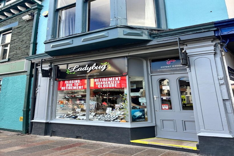 34 Main Street, Keswick, CA12 Retail property (high street) to rent - £2,083 pcm (£481 pw)
