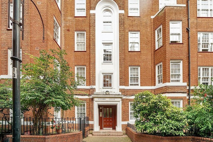 Page Street, London SW1P 3 bed apartment to rent - £2,540 pcm (£586 pw)