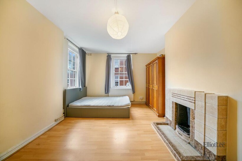 Page Street, London SW1P 3 bed apartment to rent - £2,540 pcm (£586 pw)