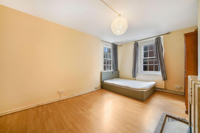 Page Street, London SW1P 3 bed apartment to rent - £2,540 pcm (£586 pw)