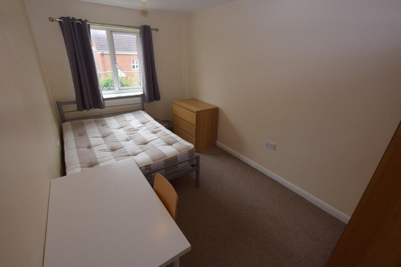 West Cotton Close, Northampton NN4 1 bed semi-detached house to rent - £574 pcm (£132 pw)