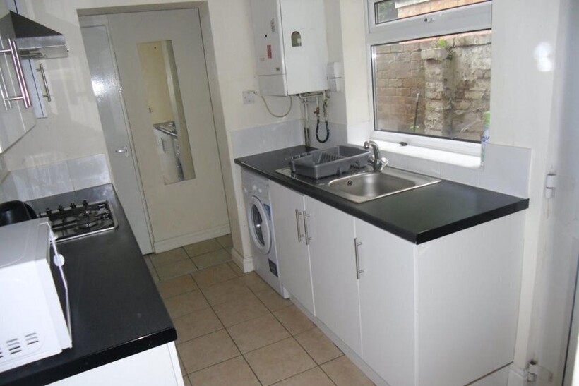 7 Arley Road, B29 7BQ 4 bed house to rent - £1,647 pcm (£380 pw)
