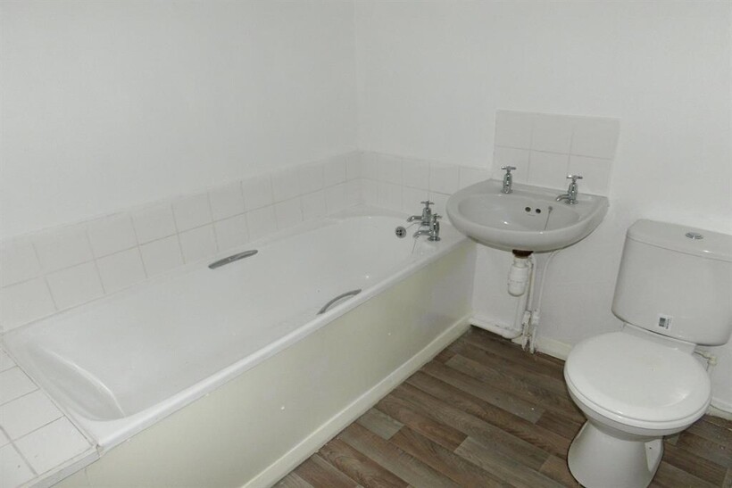 Crosby Street, Maryport, Cumbria... 1 bed flat to rent - £395 pcm (£91 pw)