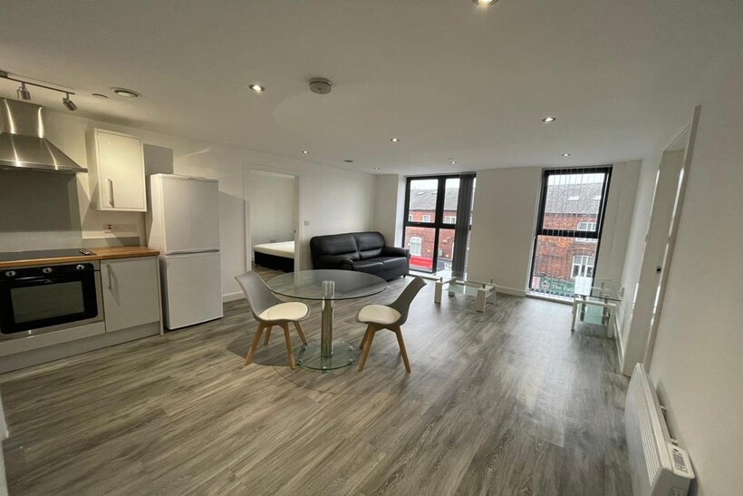 Sherwood Street, Manchester M14 3 bed flat to rent - £150 pcm (£35 pw)