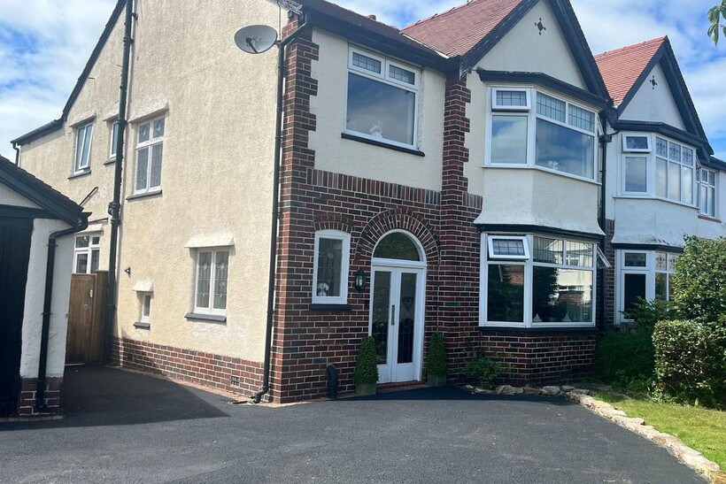 Dunbar Crescent, Southport PR8 4 bed semi-detached house to rent - £56,333 pcm (£13,000 pw)