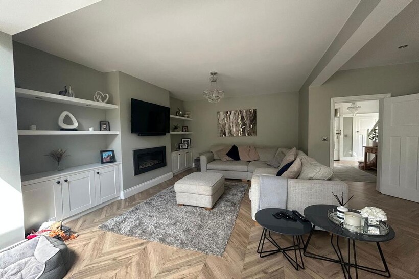 Dunbar Crescent, Southport PR8 4 bed semi-detached house to rent - £56,333 pcm (£13,000 pw)