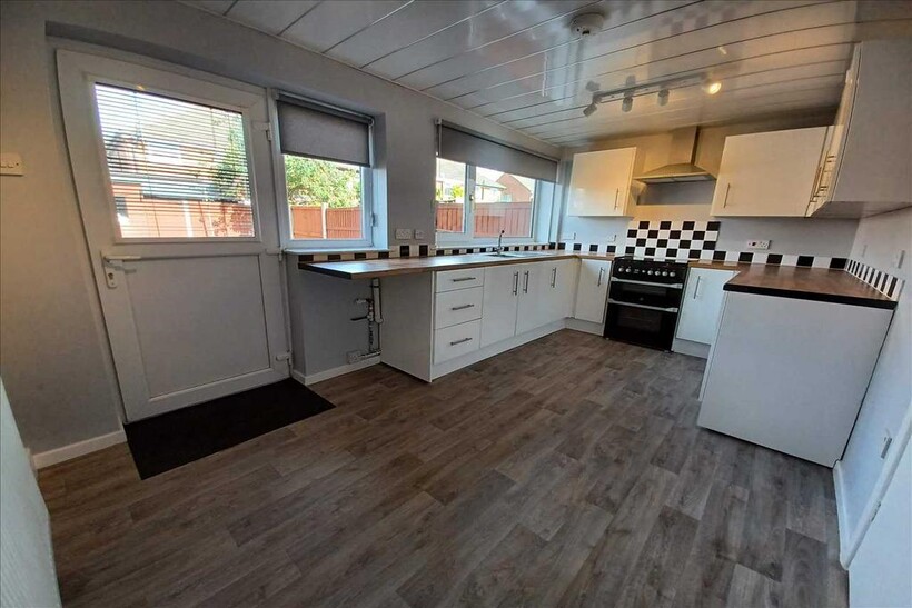 Lothian Place, Bispham 2 bed house to rent - £795 pcm (£183 pw)