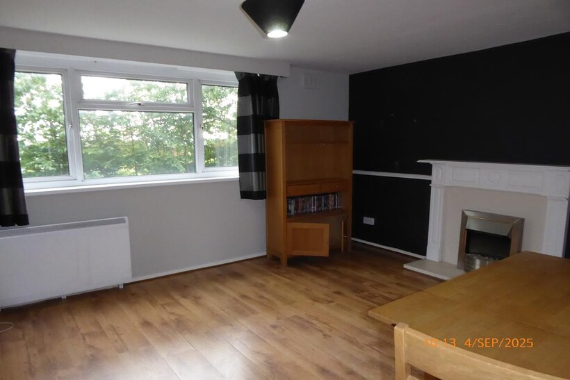 Lounge/ Dining Area