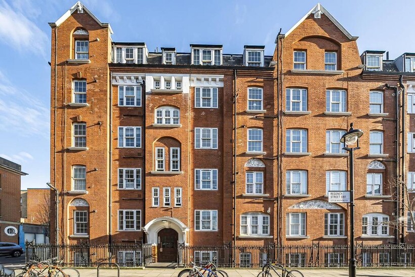 Regency Street, Westminster, London... 1 bed flat to rent - £2,950 pcm (£681 pw)