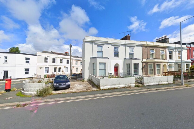 North Road West, Plymouth PL1 House share to rent - £525 pcm (£121 pw)