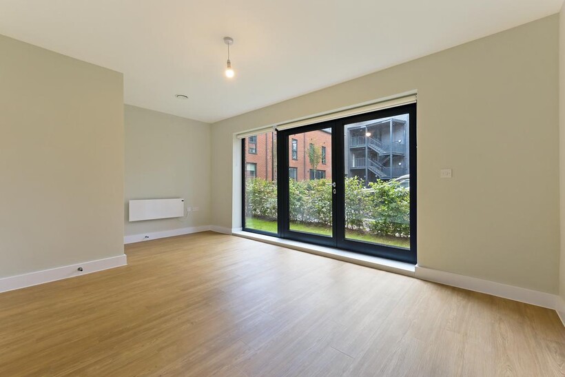 Weavers Yard, Newbury Newbury RG14 3 bed house to rent - £2,070 pcm (£478 pw)
