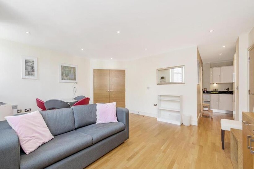 28 annes court 1 29.08.png