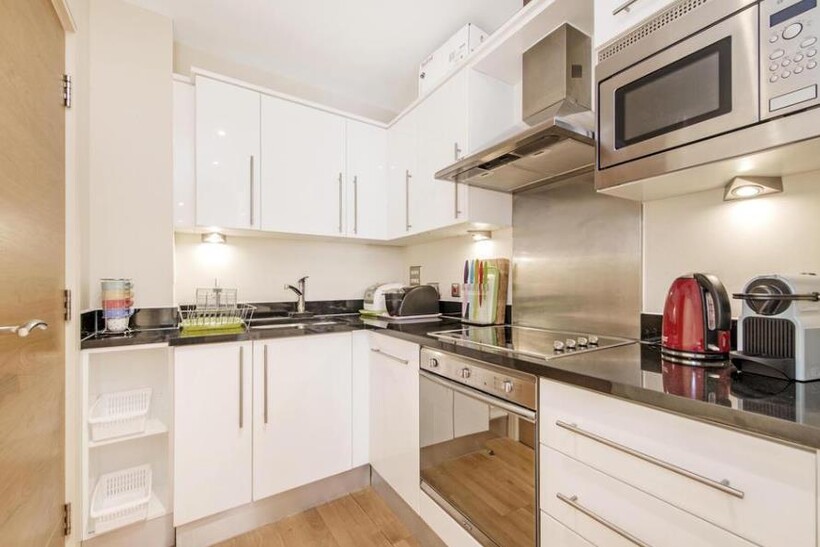 28 annes court 2 29.08.png