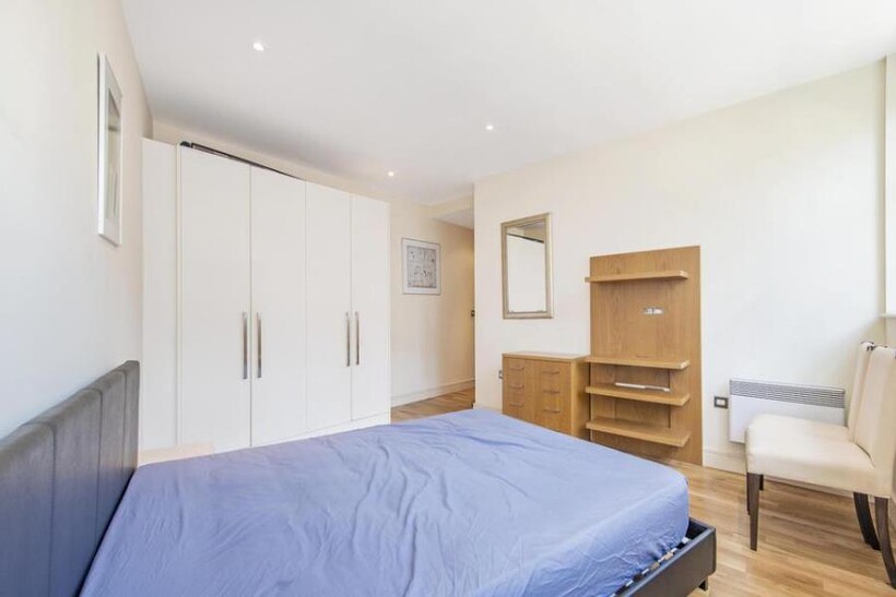 28 annes court 3 29.08.png