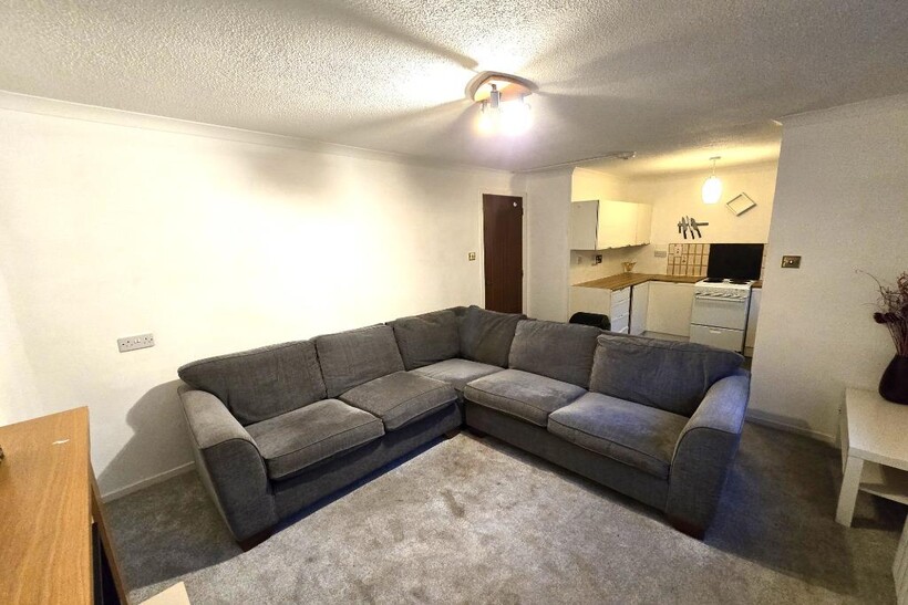 Mill Court, Woodside, Aberdeen, AB24 1 bed flat to rent - £535 pcm (£123 pw)