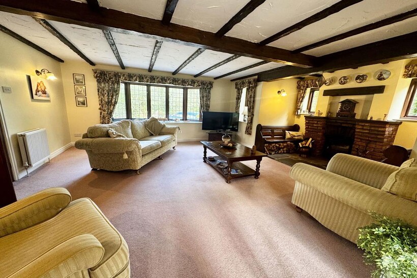 Pitts House Lane, Southport PR9 4 bed detached house to rent - £60,667 pcm (£14,000 pw)