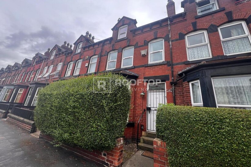 Walmsley Road, Leeds LS6 1 bed in a house share to rent - £429 pcm (£99 pw)
