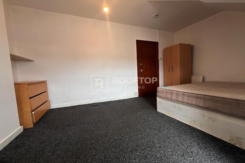 Walmsley Road, Leeds LS6 1 bed in a house share to rent - £429 pcm (£99 pw)