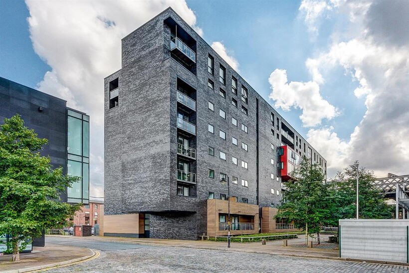 Potato Wharf, Manchester 2 bed apartment to rent - £1,400 pcm (£323 pw)