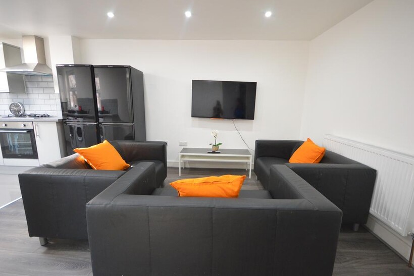 at Liverpool, 142, Upper Warwick... 2 bed house share to rent - £477 pcm (£110 pw)