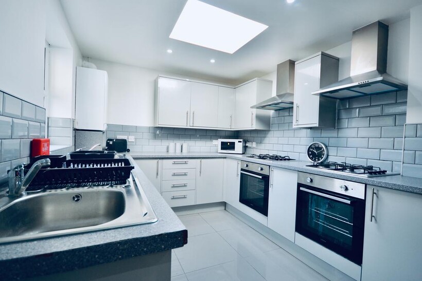 at Liverpool, 142, Upper Warwick... 2 bed house share to rent - £477 pcm (£110 pw)