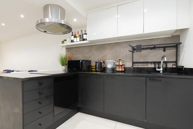 Shirland Road, Maida Vale W9 1 bed flat to rent - £2,548 pcm (£588 pw)