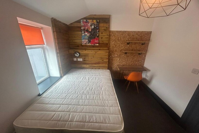 Room 5 1 bed in a house share to rent - £477 pcm (£110 pw)